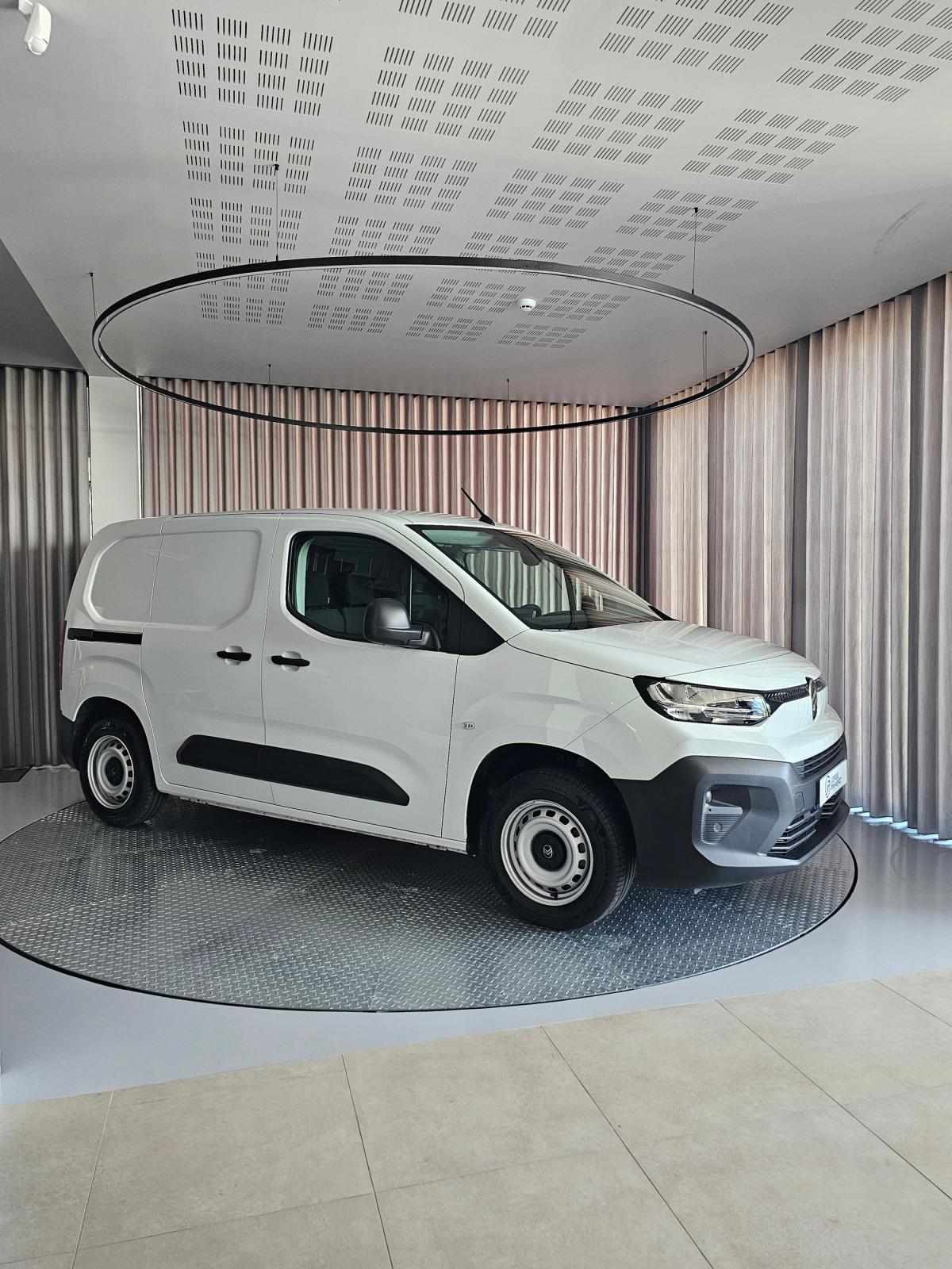 citroen-berlingo-2025-diesel-1499cc