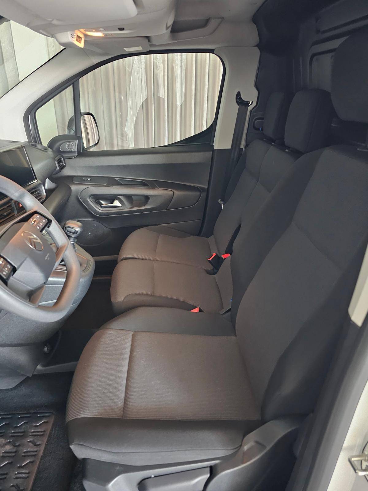 citroen-berlingo-2025-diesel-1499cc