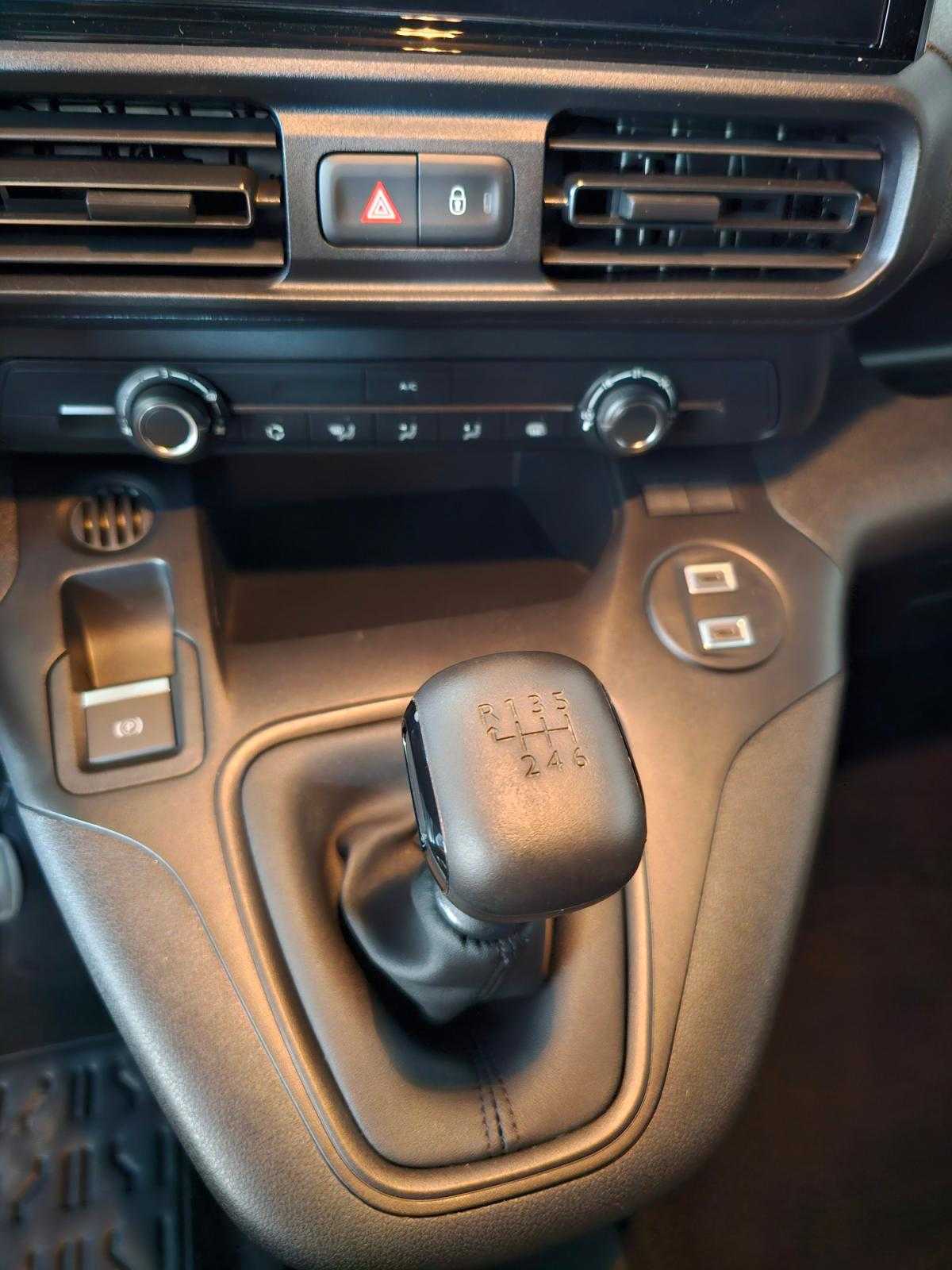 citroen-berlingo-2025-diesel-1499cc