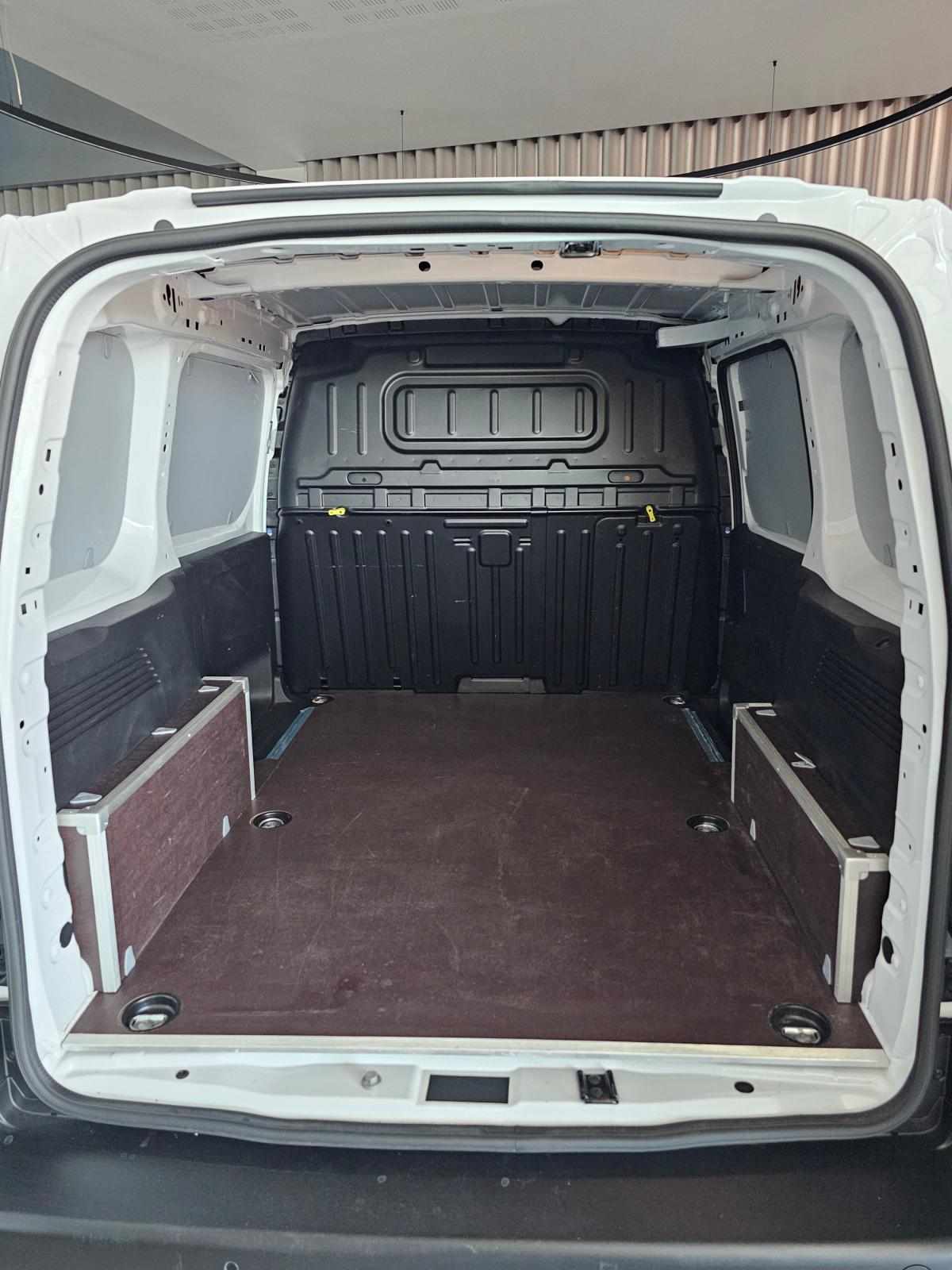 citroen-berlingo-2025-diesel-1499cc
