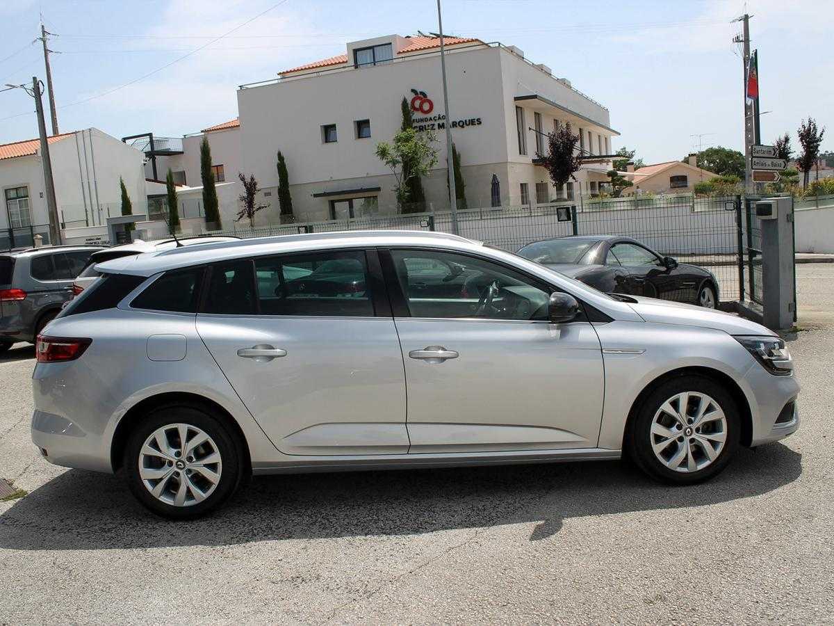 renault-megane-sport-tourer-2019-diesel-1461cc