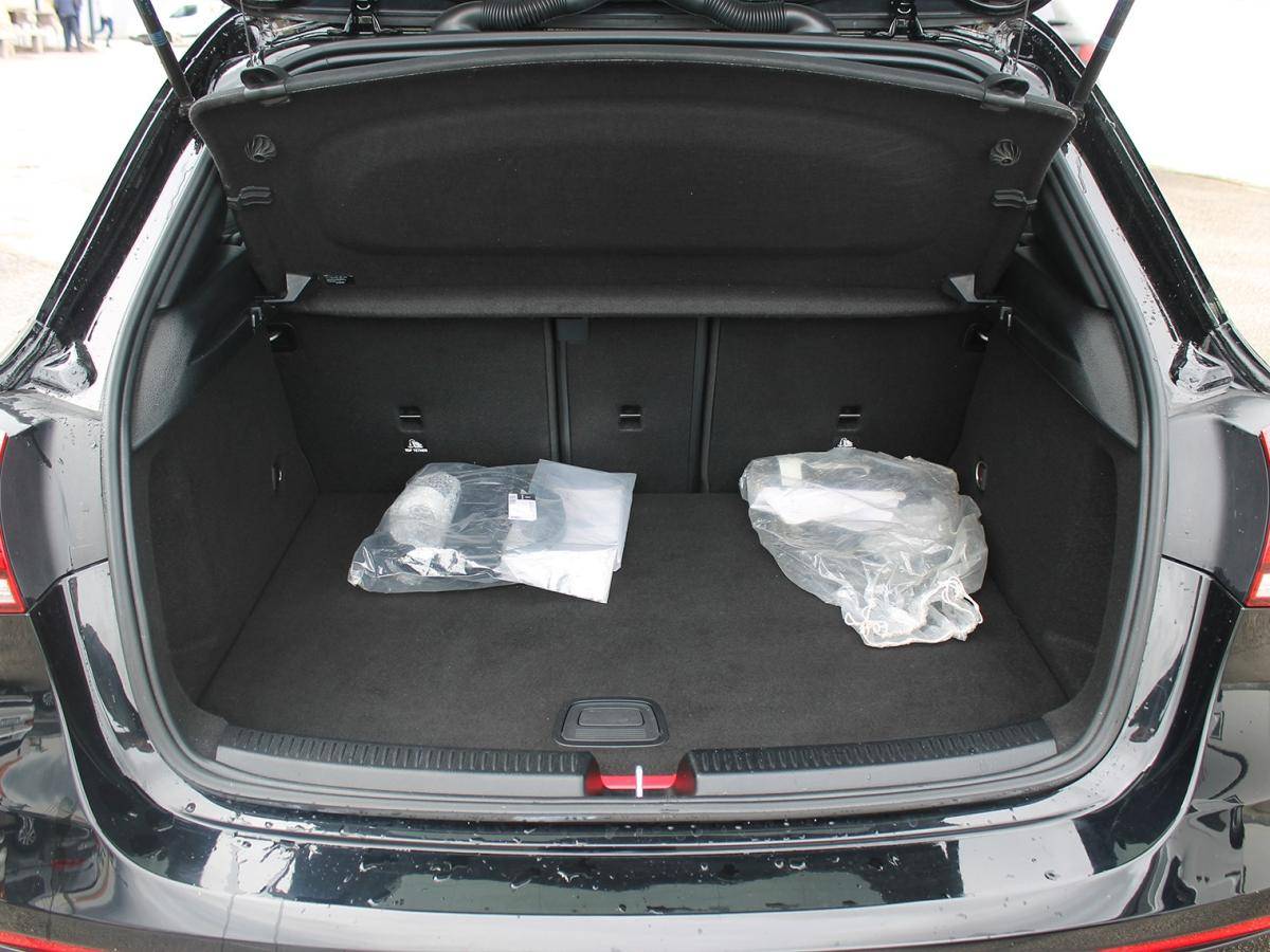 mercedes-benz-classe-a-2020-hibrido-a-gasolina-1332cc