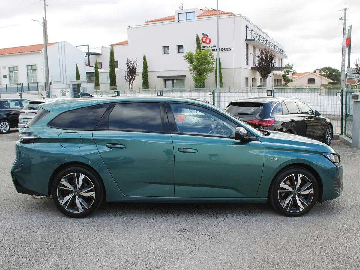 peugeot-308-sw-2023-hibrido-a-gasolina-1598cc
