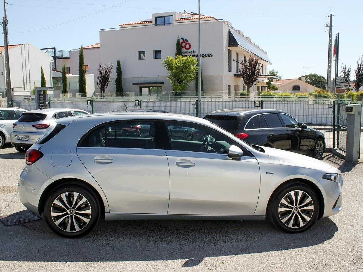 mercedes-benz-classe-a-2021-hibrido-a-gasolina-1332cc