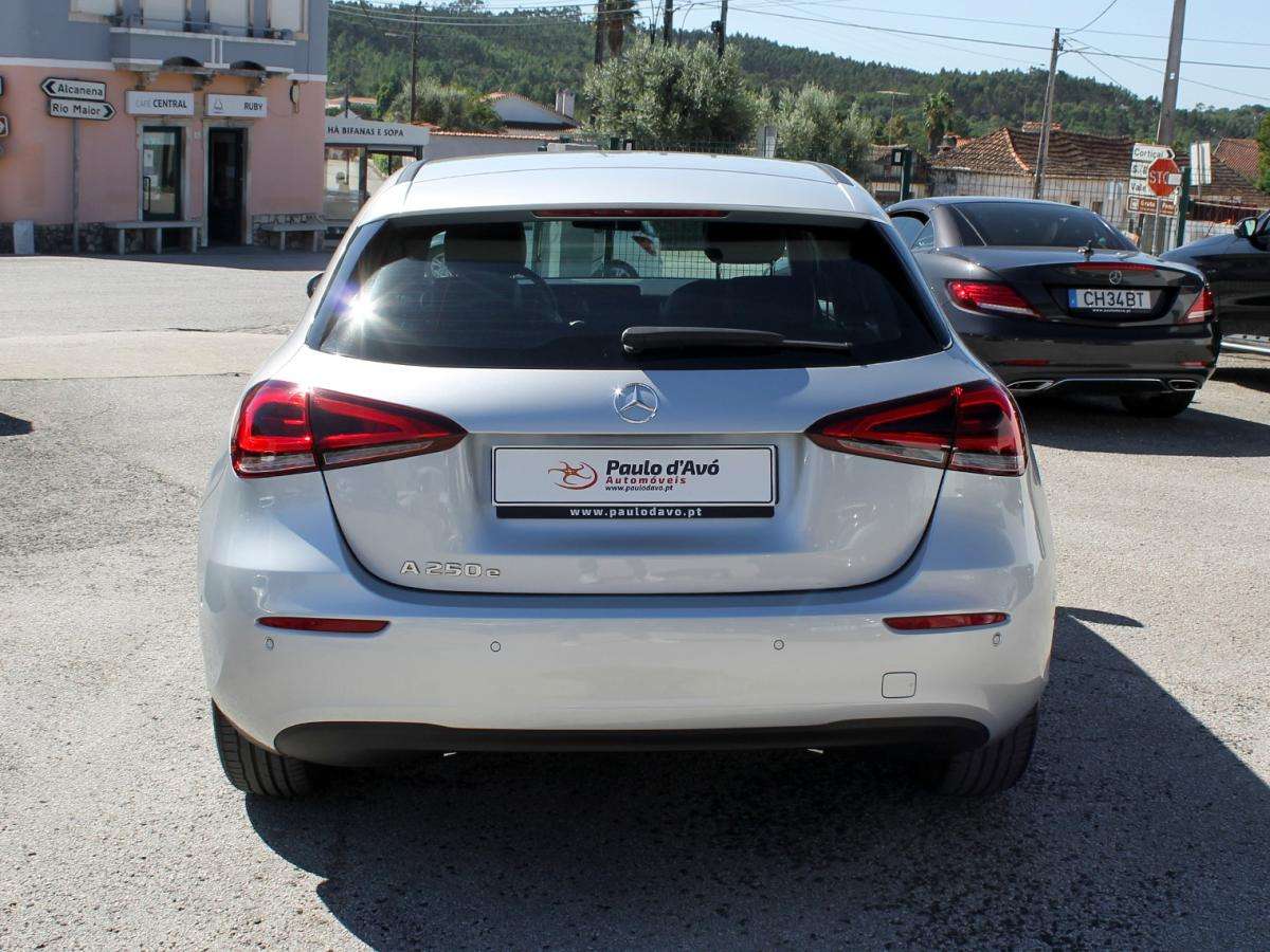 mercedes-benz-classe-a-2021-hibrido-a-gasolina-1332cc