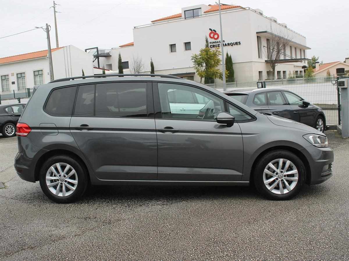 volkswagen-touran-2019-diesel-1598cc