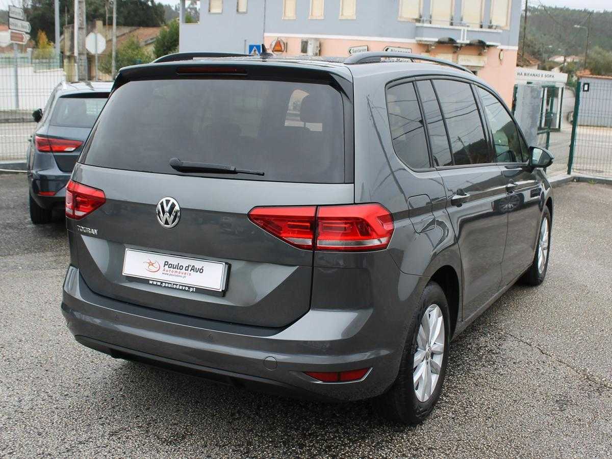volkswagen-touran-2019-diesel-1598cc