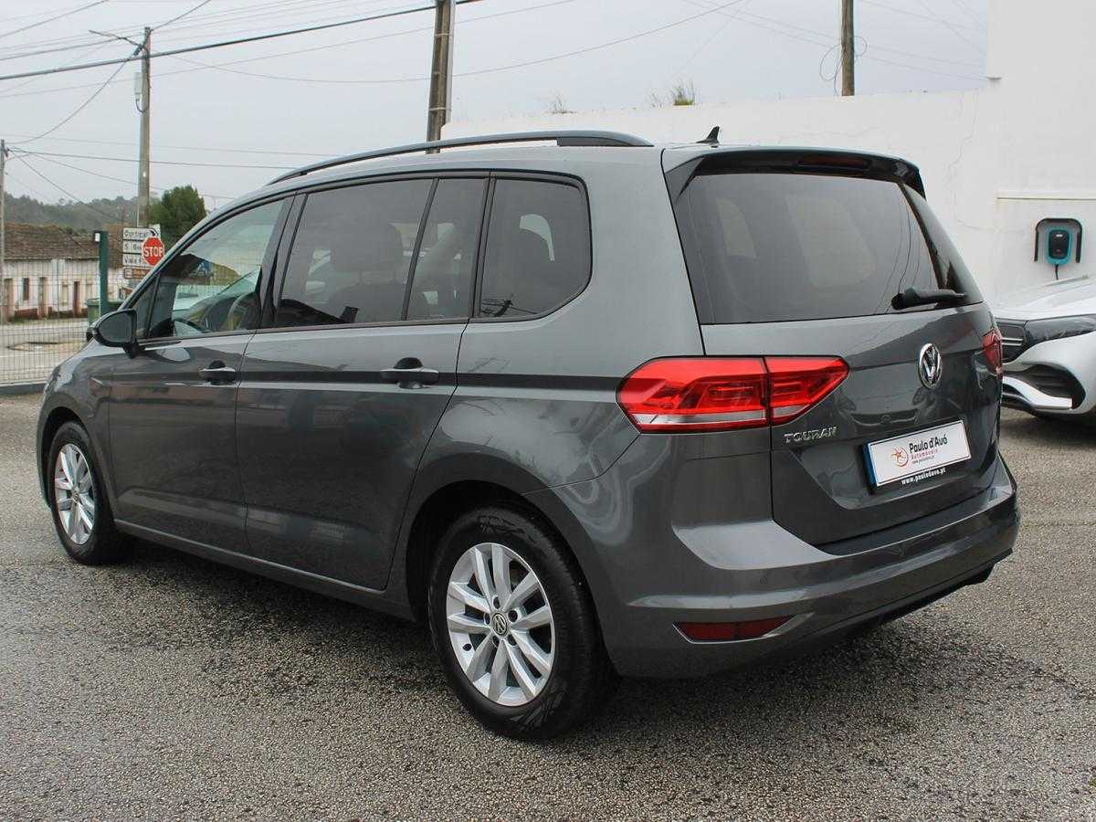 volkswagen-touran-2019-diesel-1598cc
