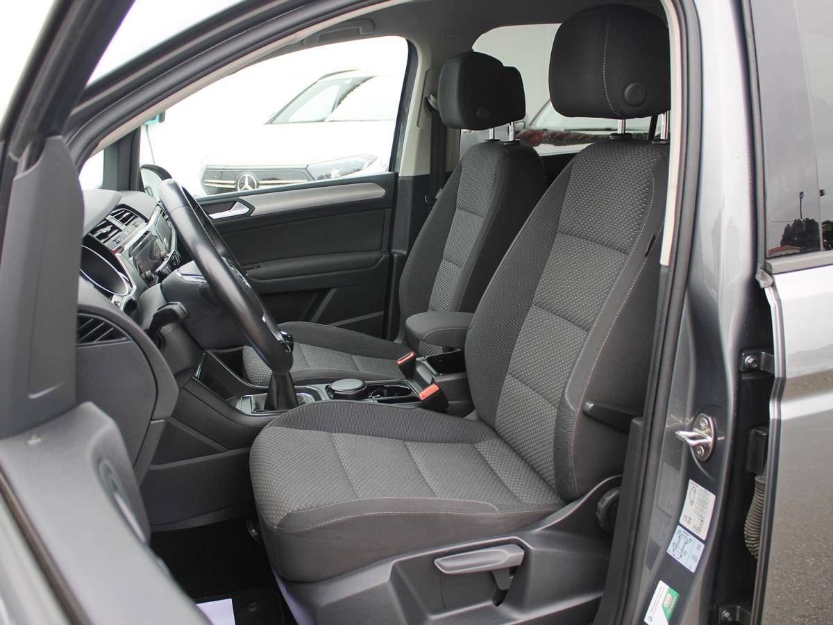 volkswagen-touran-2019-diesel-1598cc