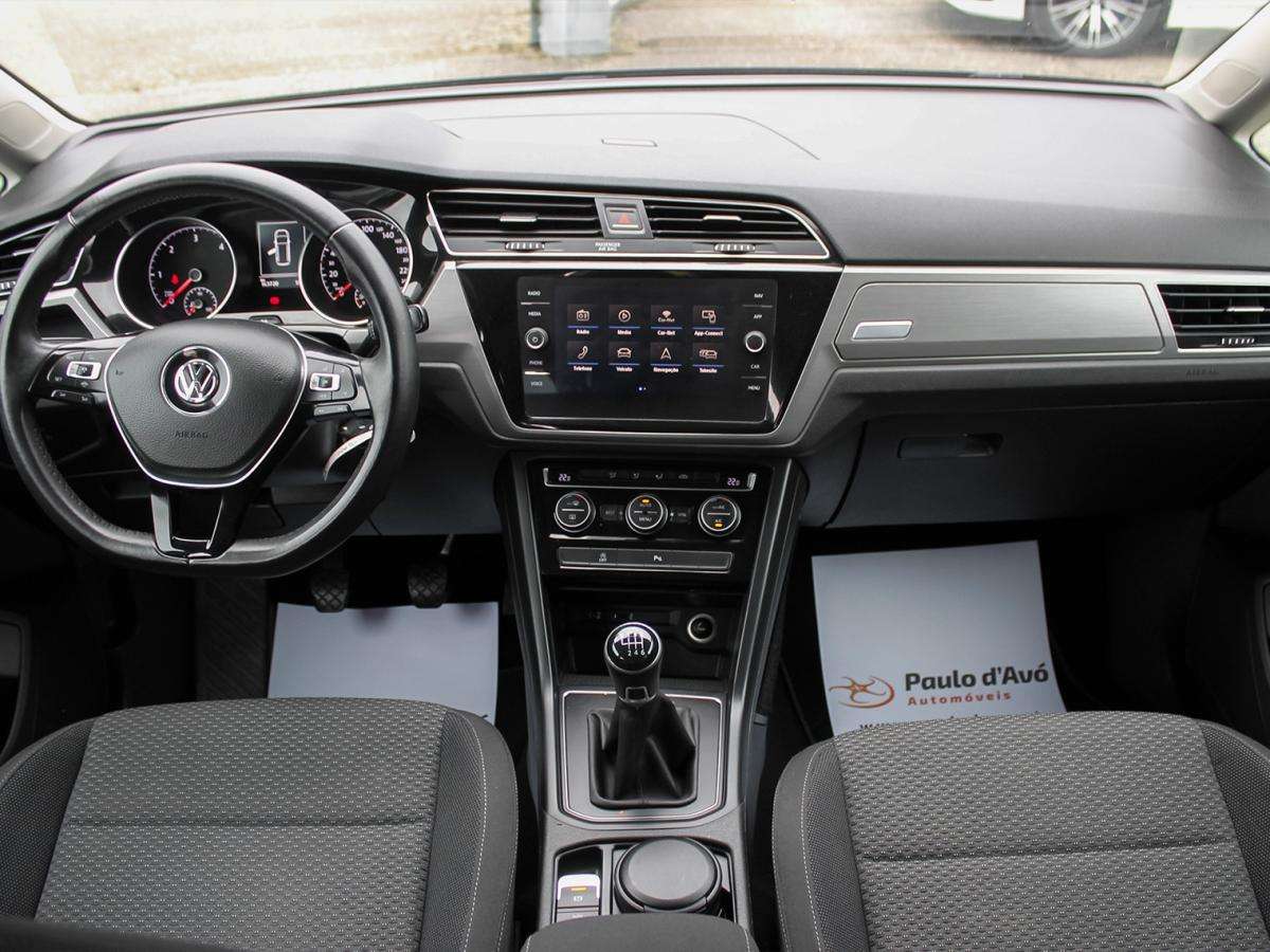 volkswagen-touran-2019-diesel-1598cc