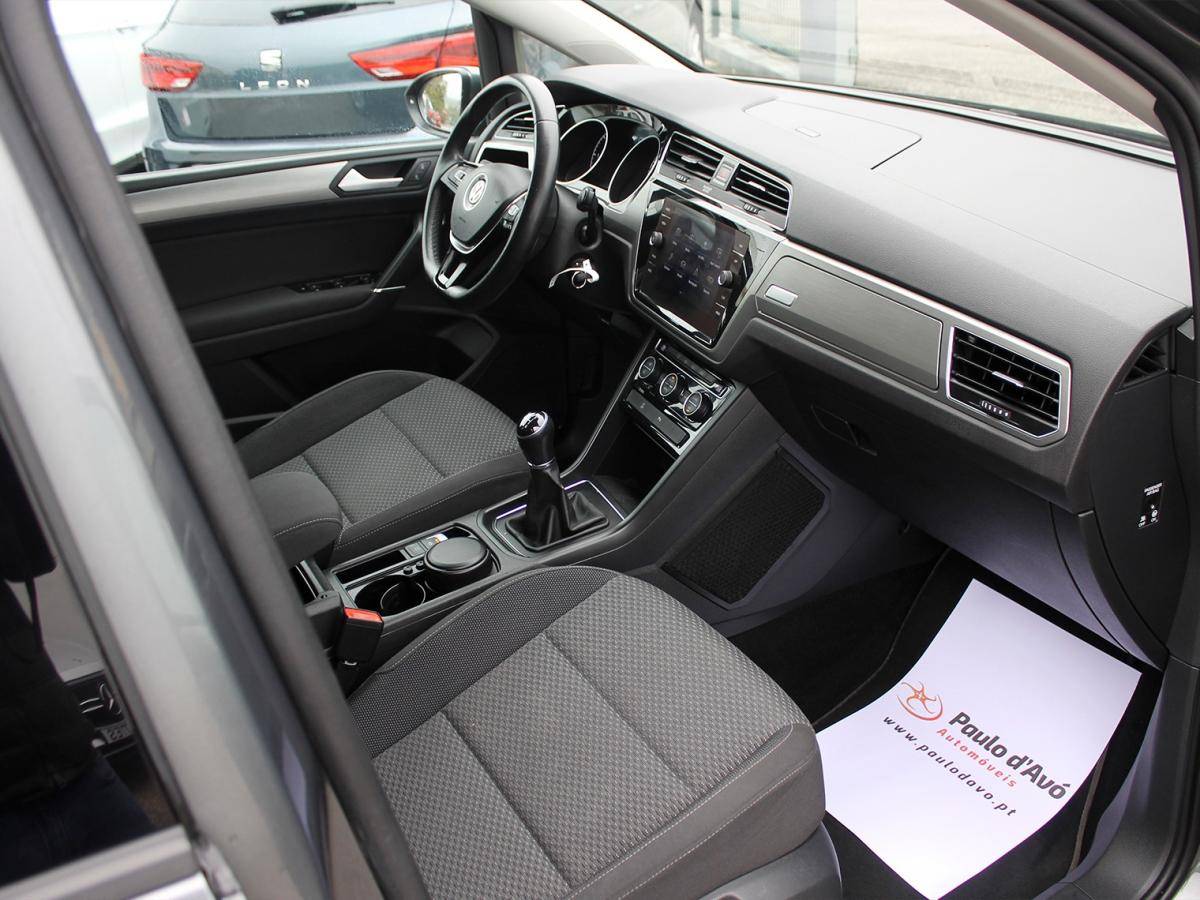 volkswagen-touran-2019-diesel-1598cc