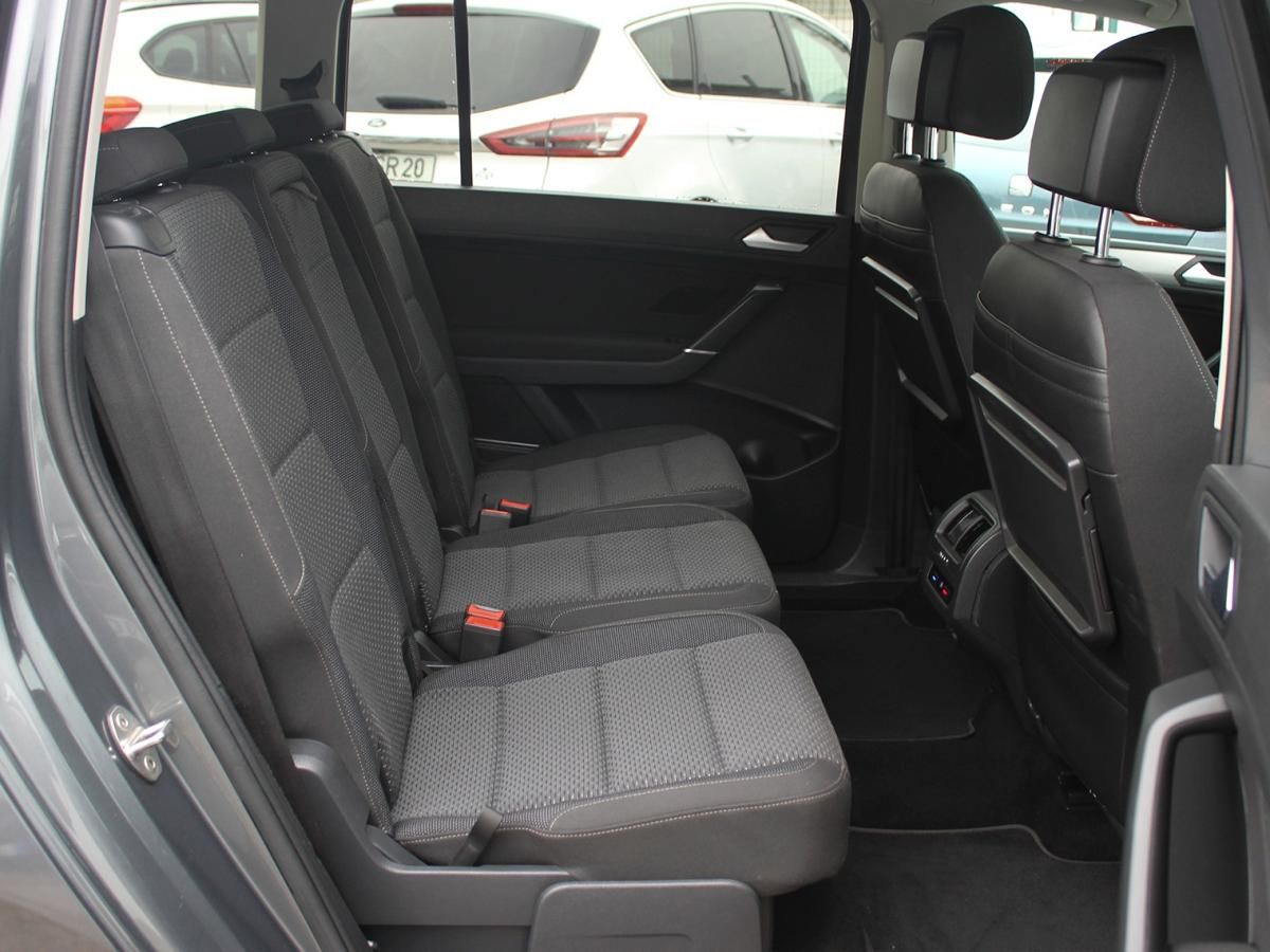 volkswagen-touran-2019-diesel-1598cc