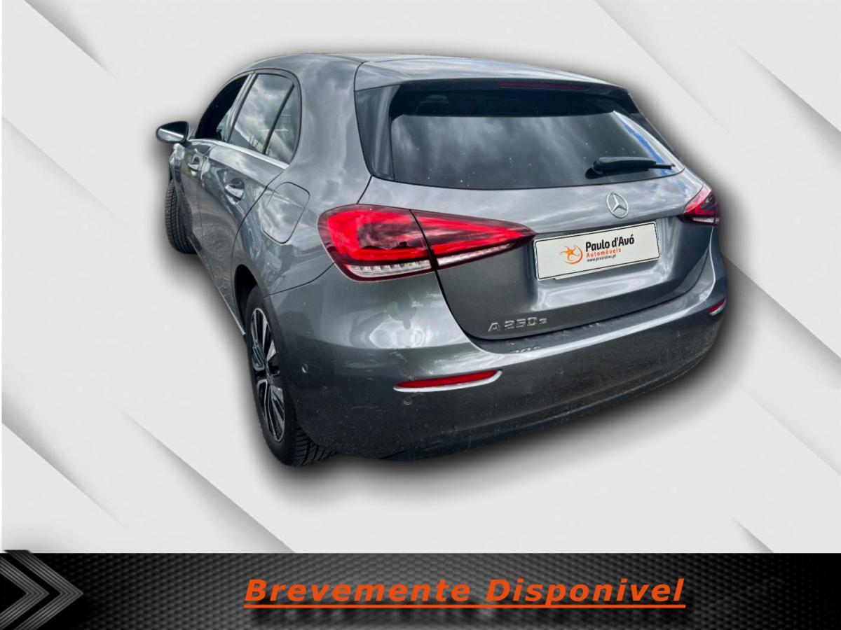 mercedes-benz-classe-a-2022-hibrido-a-gasolina-1332cc