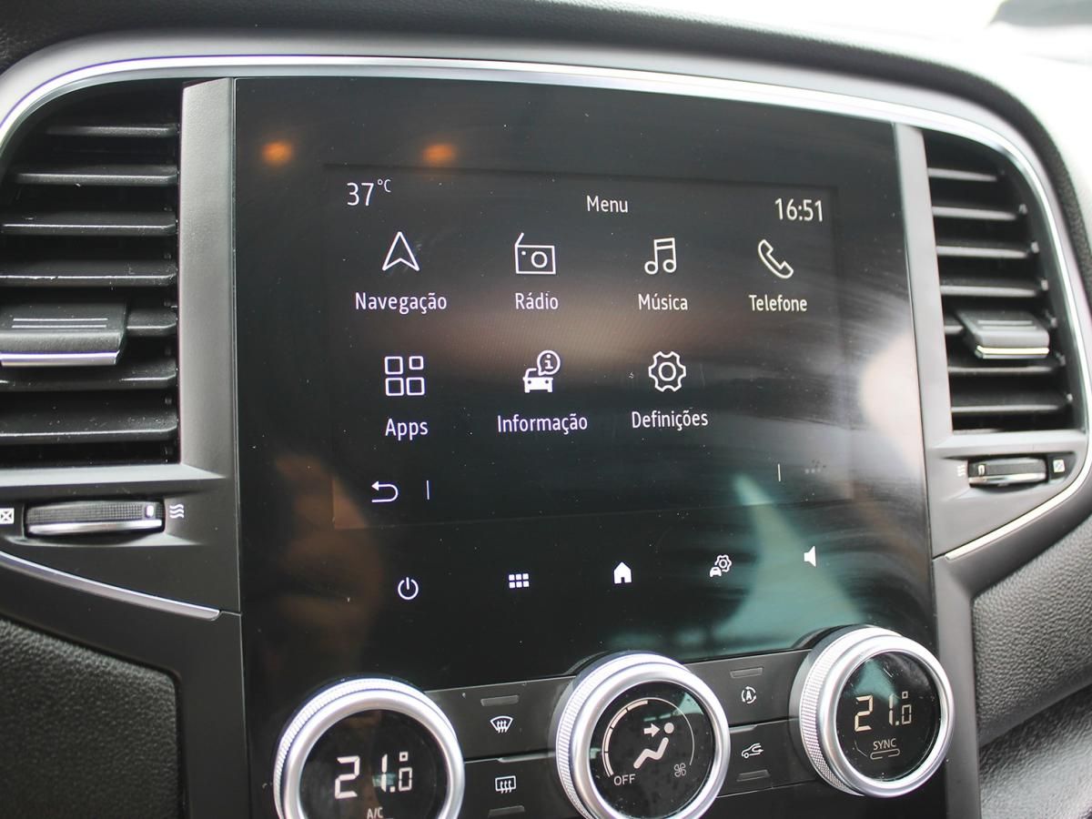 renault-megane-sport-tourer-2021-diesel-1461cc