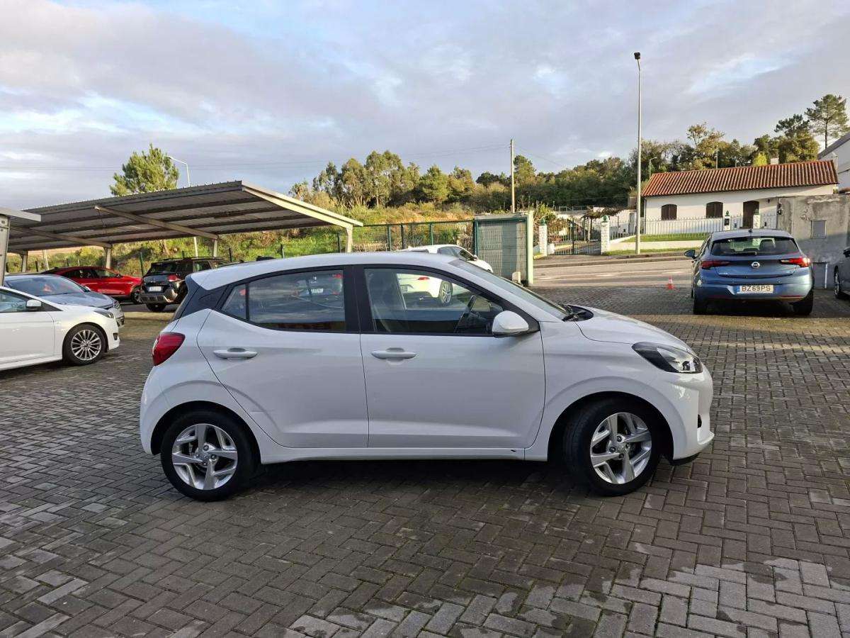 hyundai-i10-2023-gasolina-998cc