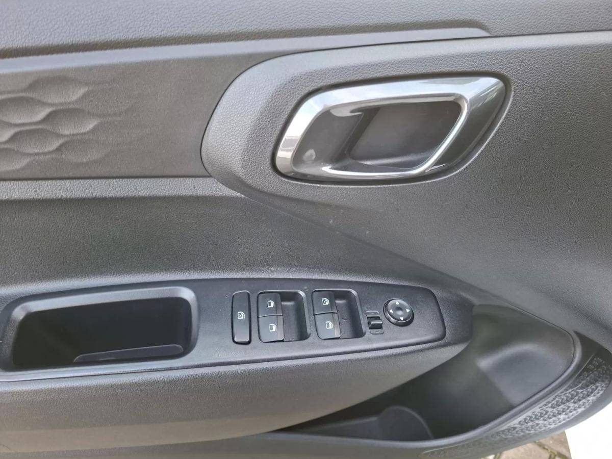hyundai-i10-2023-gasolina-998cc