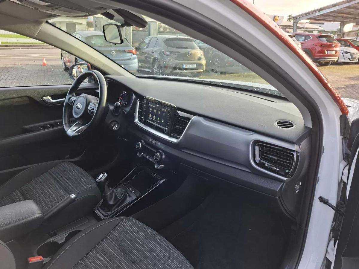 kia-stonic-2018-gasolina-998cc