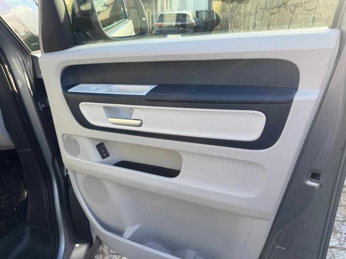 volkswagen-id-buzz-1-geracao-2023-eletrico