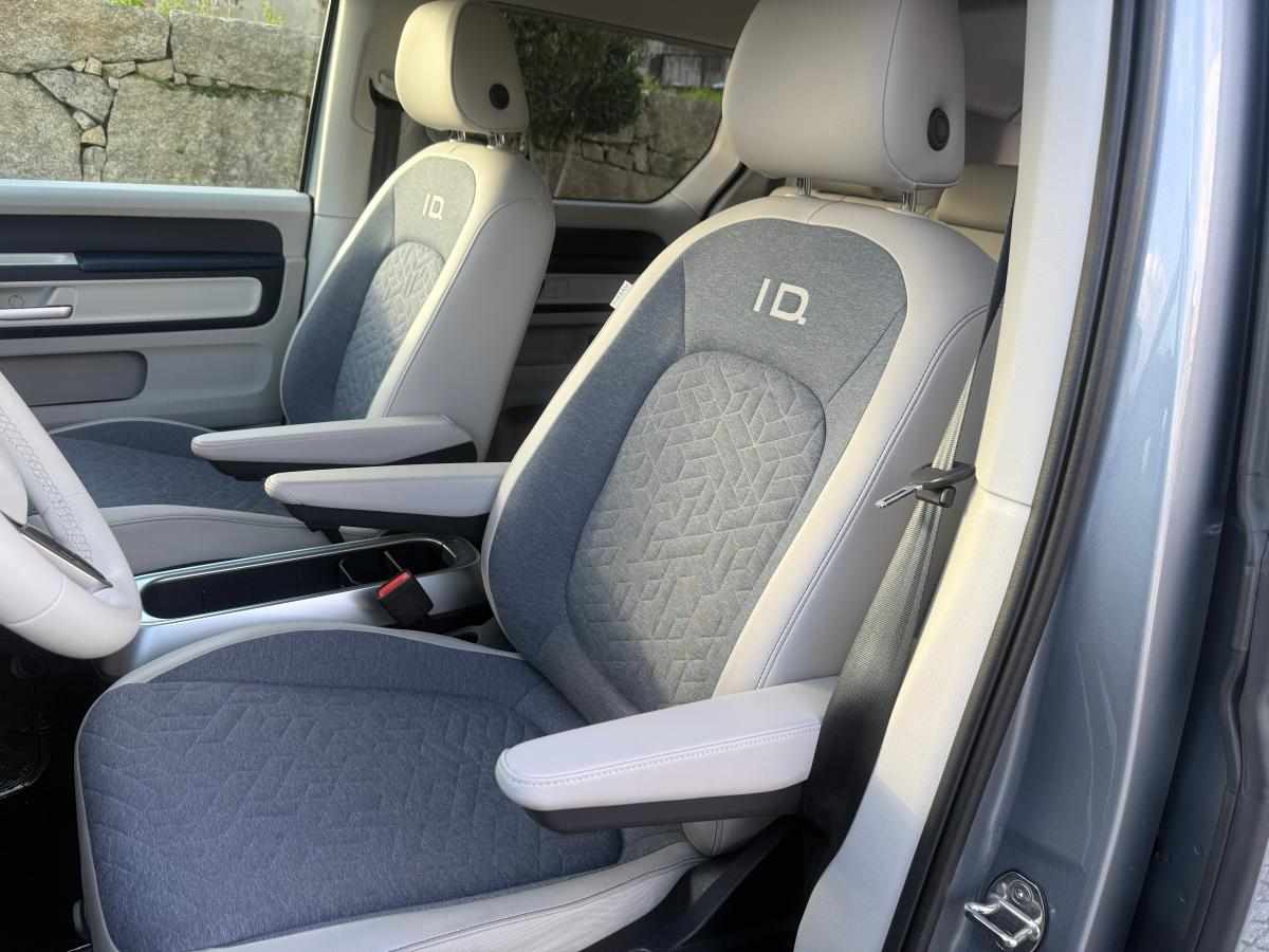 volkswagen-id-buzz-1-geracao-2023-eletrico
