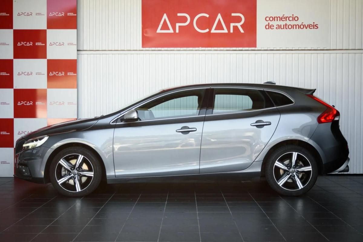 volvo-v40-2018-gasolina-1498cc