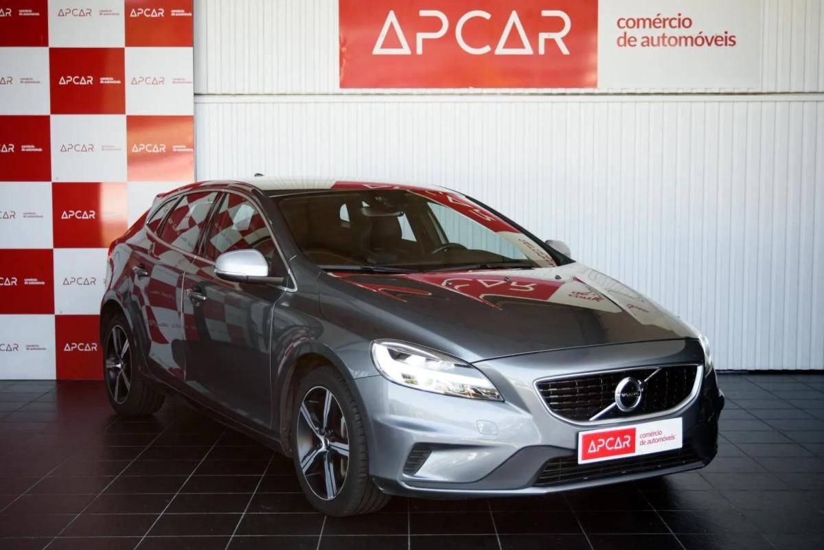 volvo-v40-2018-gasolina-1498cc