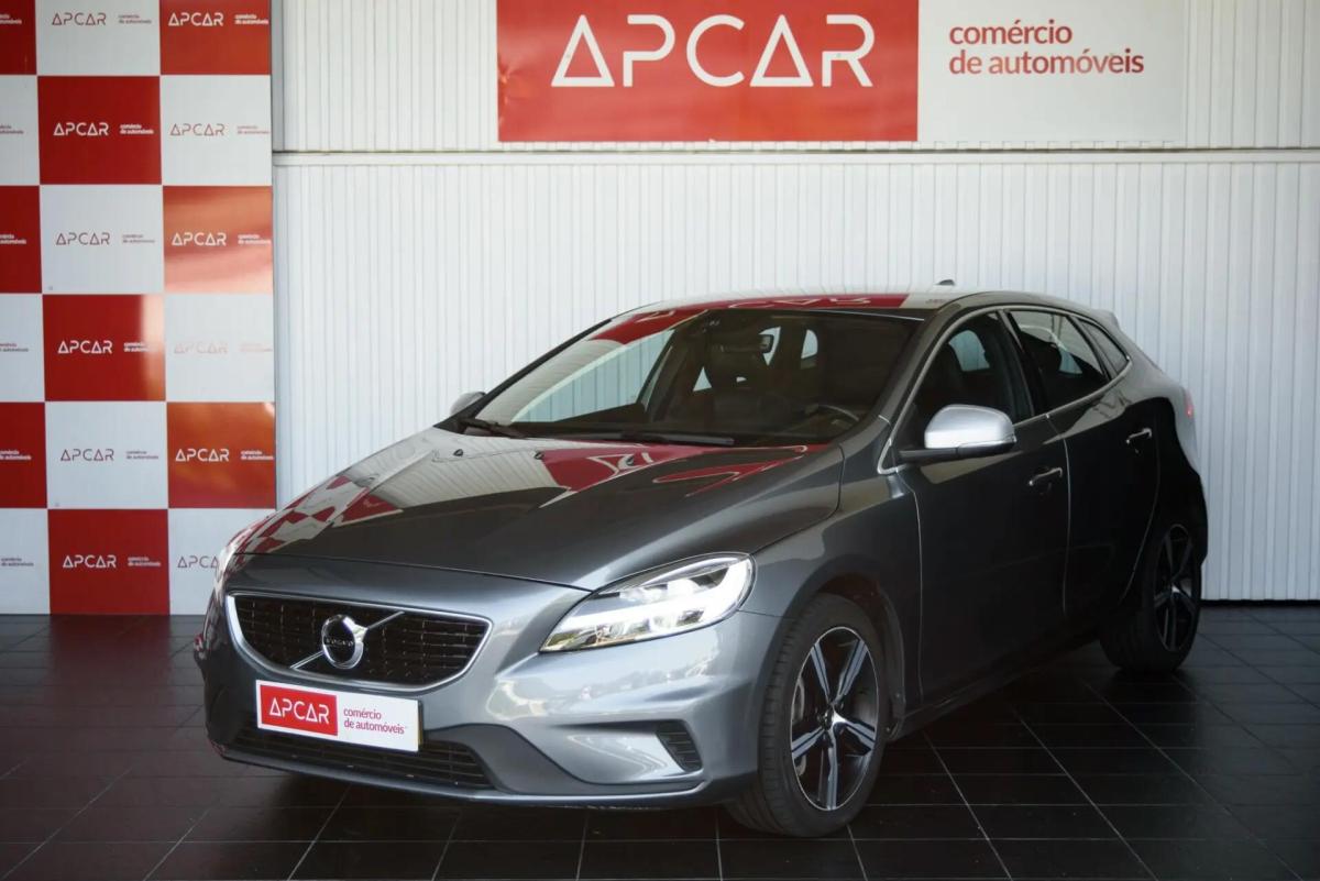 volvo-v40-2018-gasolina-1498cc