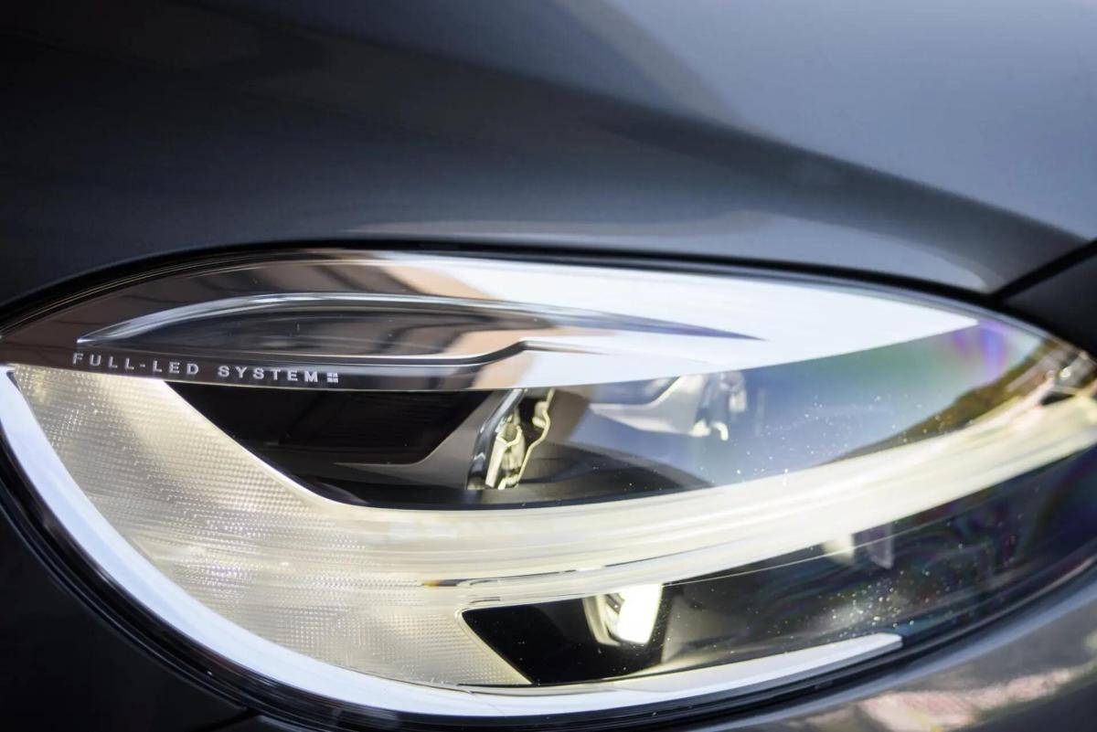 volvo-v40-2018-gasolina-1498cc