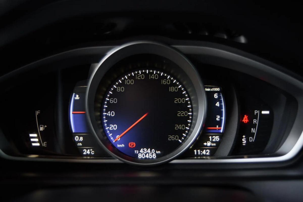 volvo-v40-2018-gasolina-1498cc