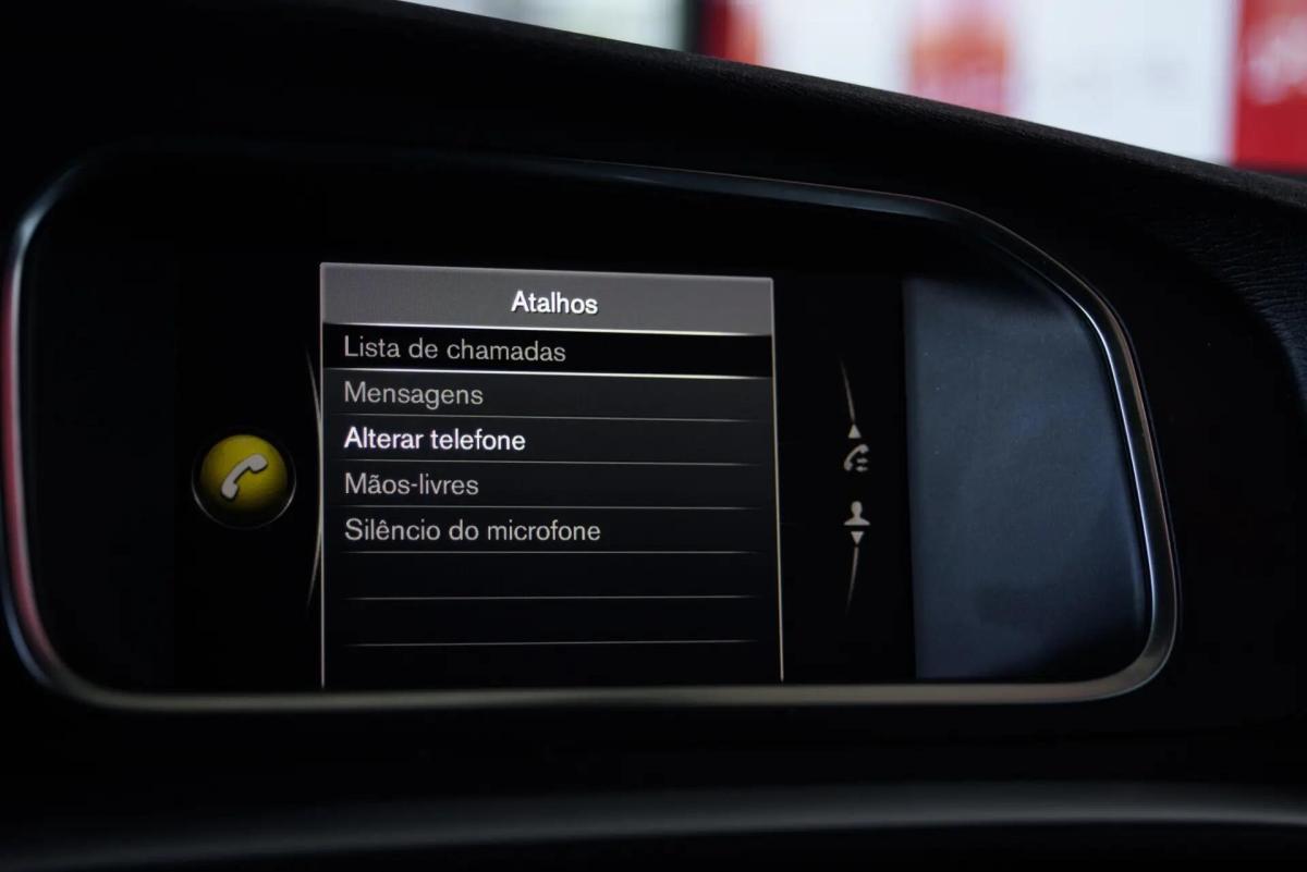 volvo-v40-2018-gasolina-1498cc