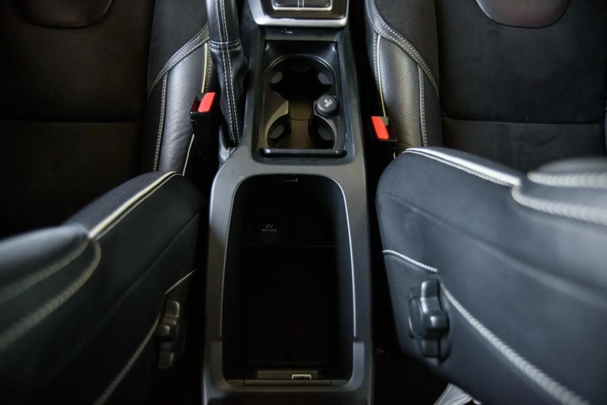 volvo-v40-2018-gasolina-1498cc