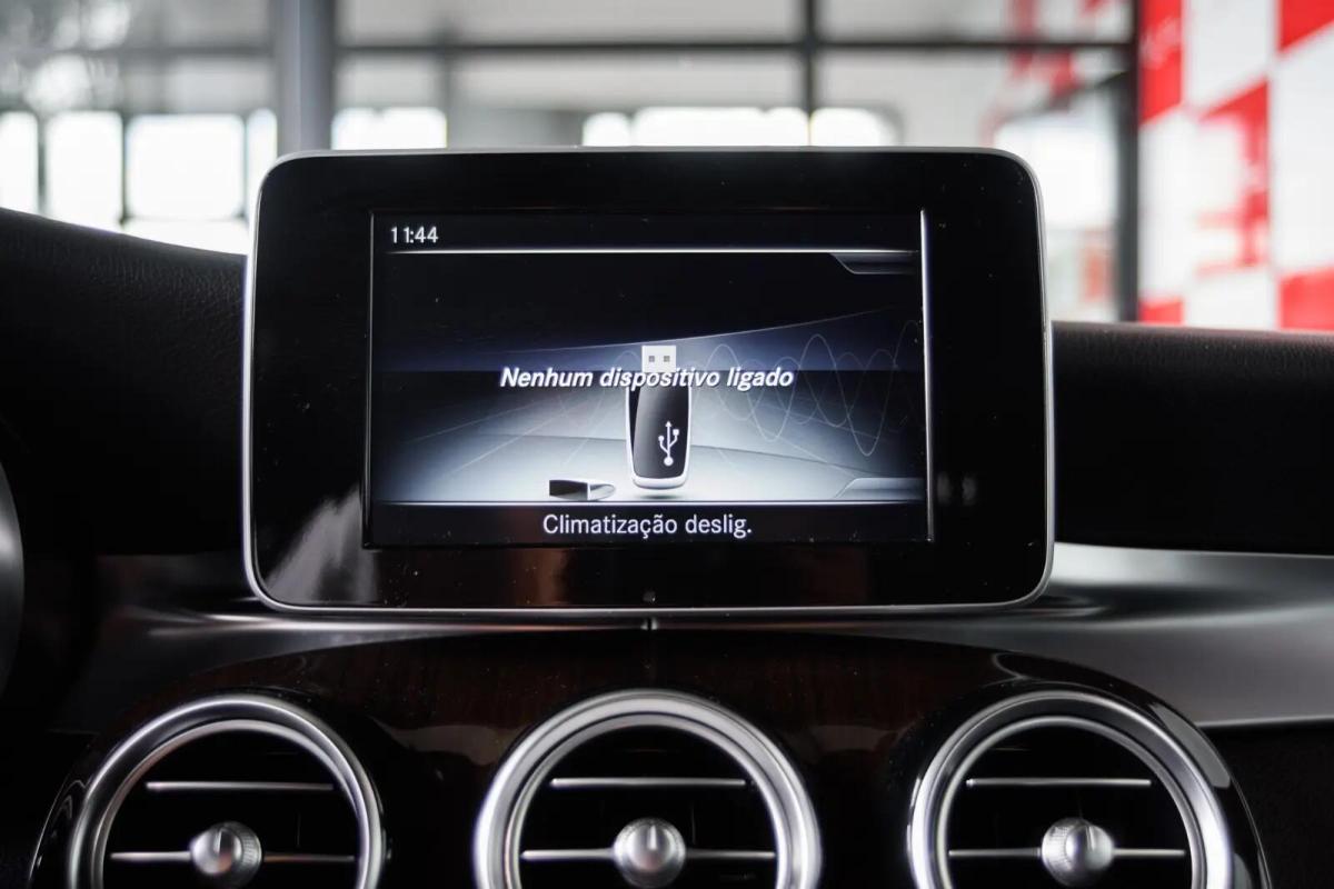 mercedes-benz-glc-250-d-4matic-2015-diesel-2143cc