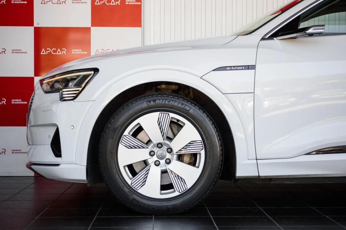 audi-e-tron-2019-eletrico-0cc