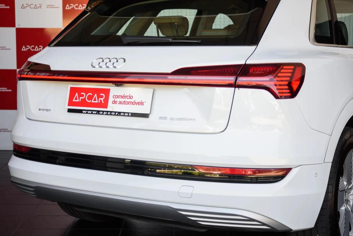 audi-e-tron-2019-eletrico-0cc