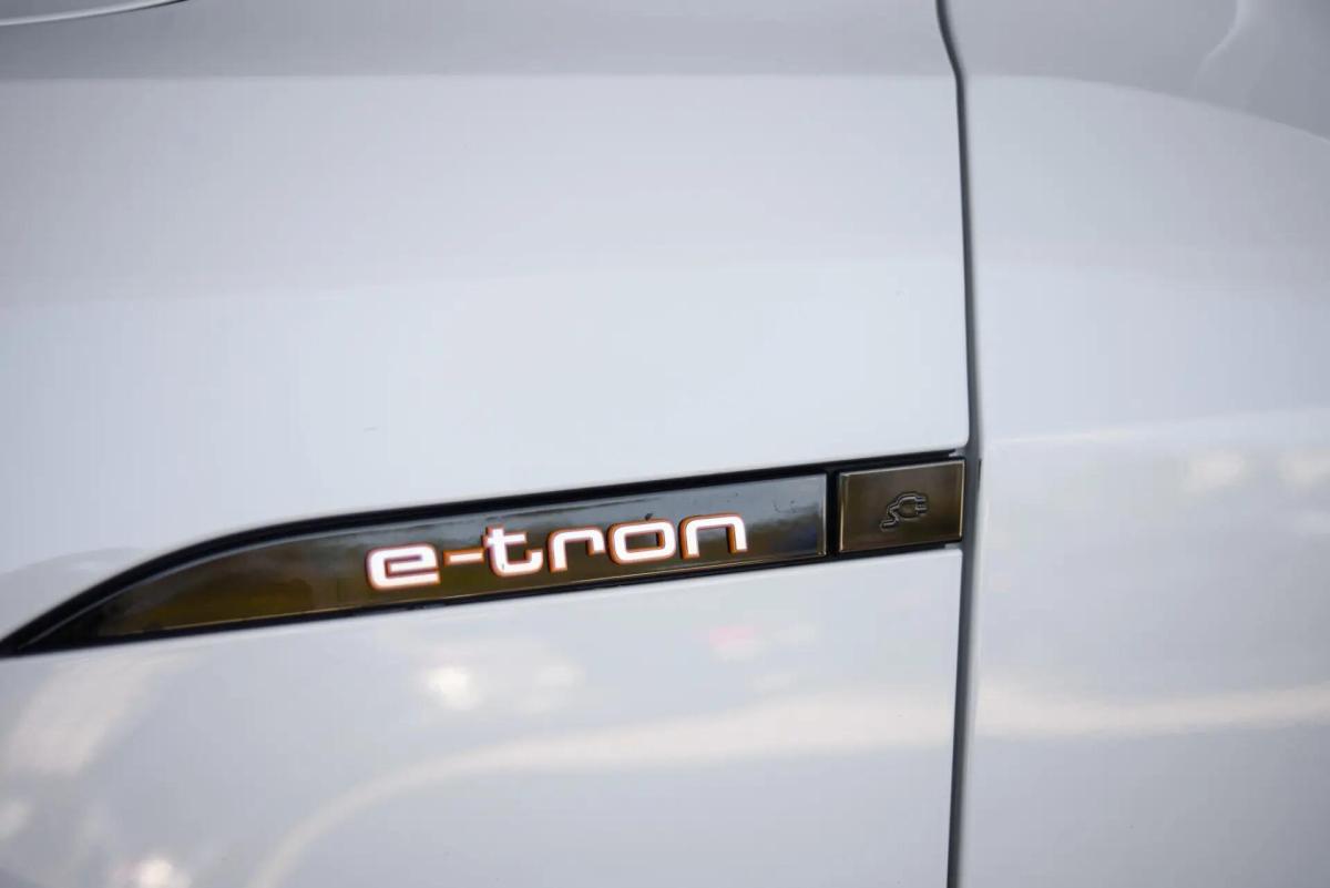 audi-e-tron-2019-eletrico-0cc