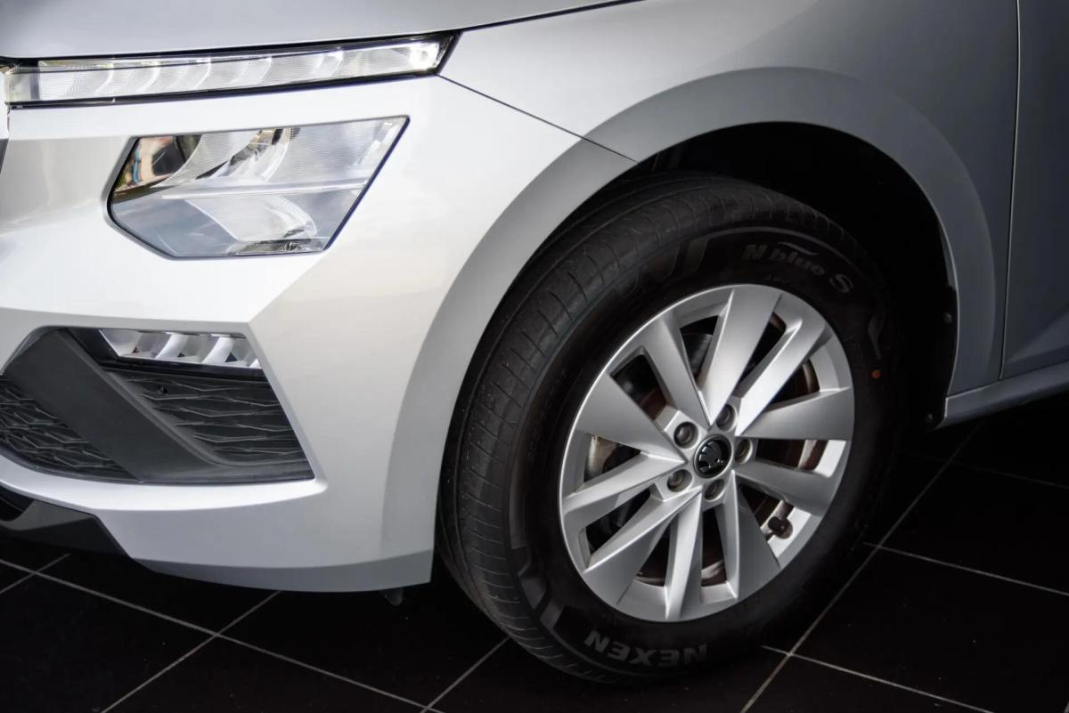 skoda-kamiq-2024-gasolina-999cc