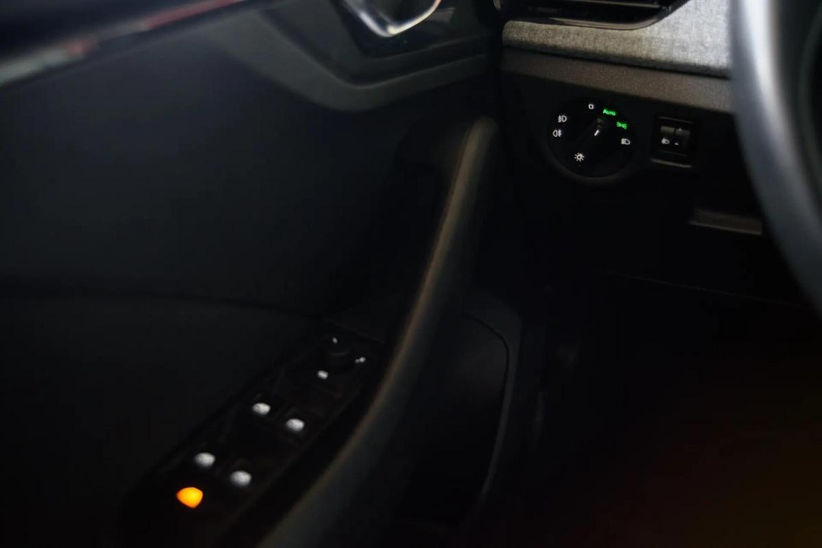 skoda-kamiq-2024-gasolina-999cc