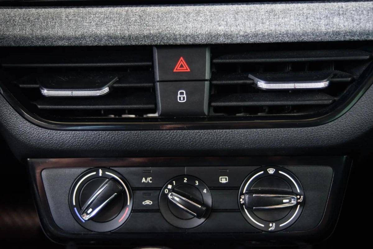 skoda-kamiq-2024-gasolina-999cc