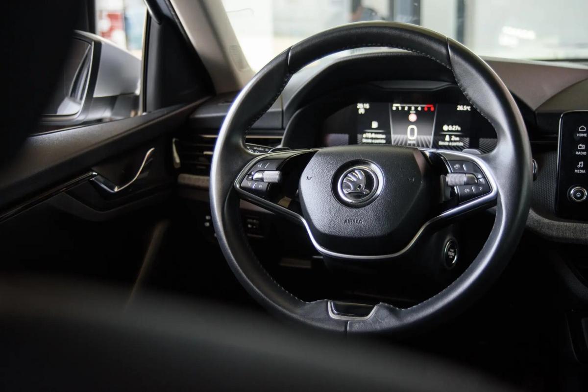 skoda-kamiq-2024-gasolina-999cc