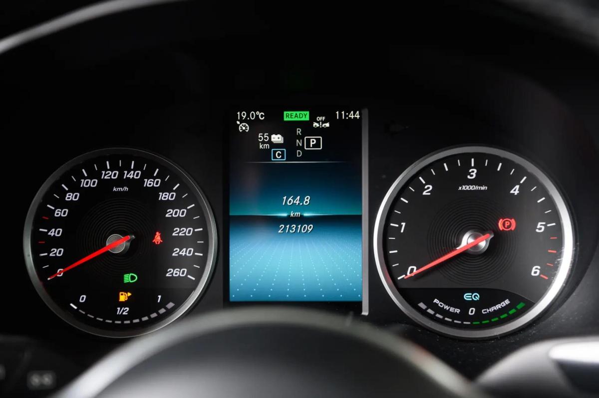 mercedes-benz-glc-300-de-4matic-2021-hibrido-a-diesel-1999cc