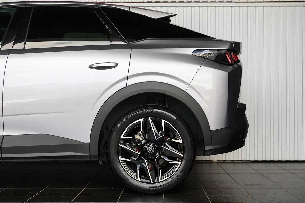 peugeot-3008-2025-gasolina-1199cc
