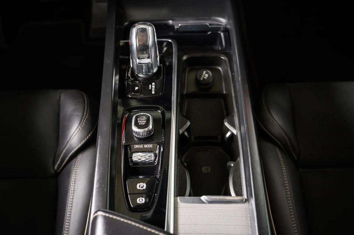 volvo-xc60-2019-hibrido-a-gasolina-1969cc