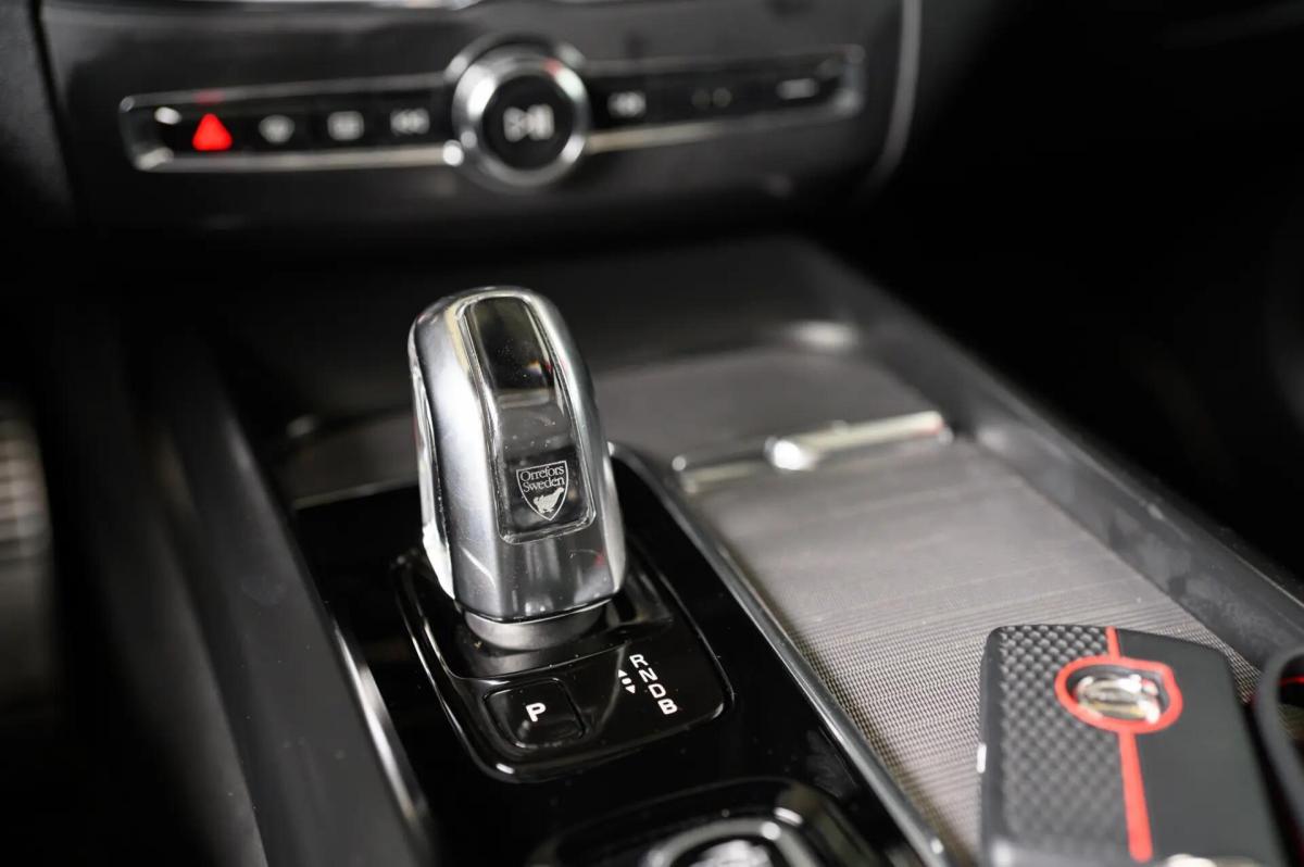 volvo-xc60-2019-hibrido-a-gasolina-1969cc