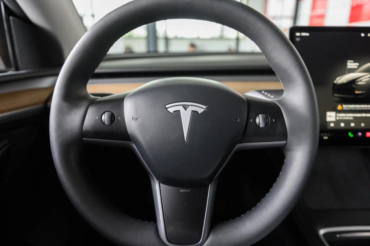 tesla-model-y-2024-eletrico-0cc