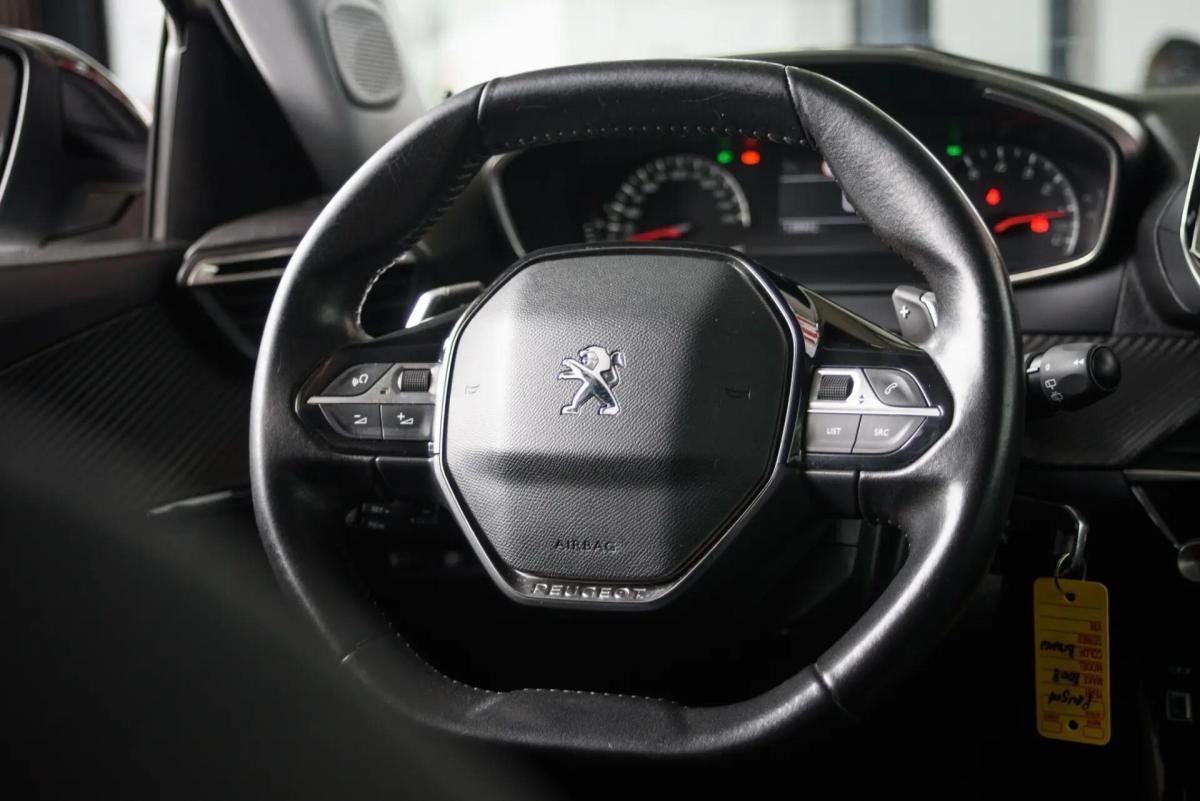peugeot-2008-2021-gasolina-1199cc