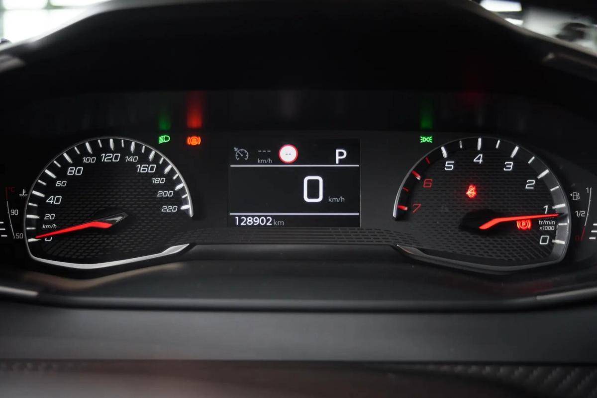 peugeot-2008-2021-gasolina-1199cc