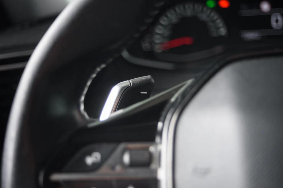 peugeot-2008-2021-gasolina-1199cc