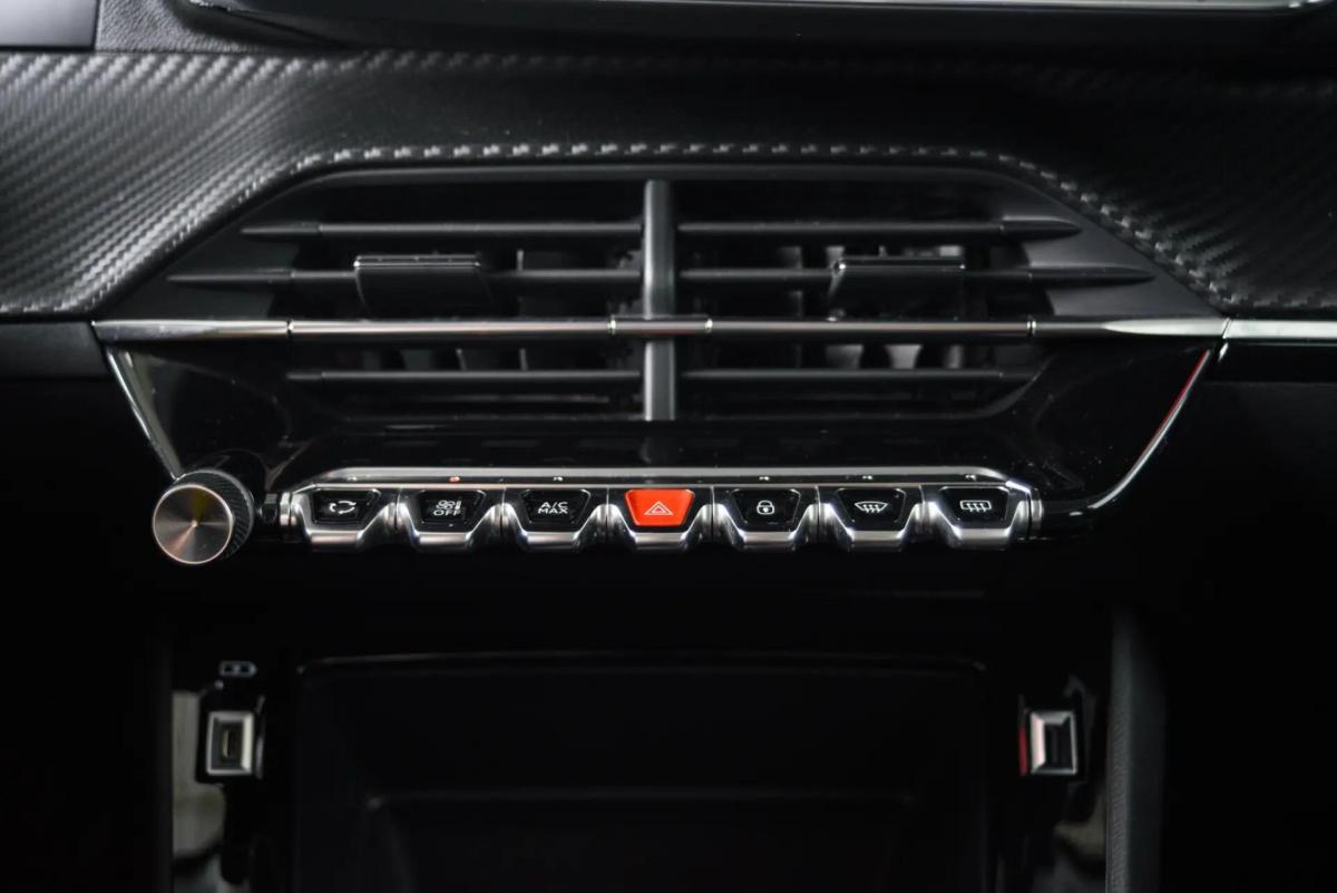 peugeot-2008-2021-gasolina-1199cc