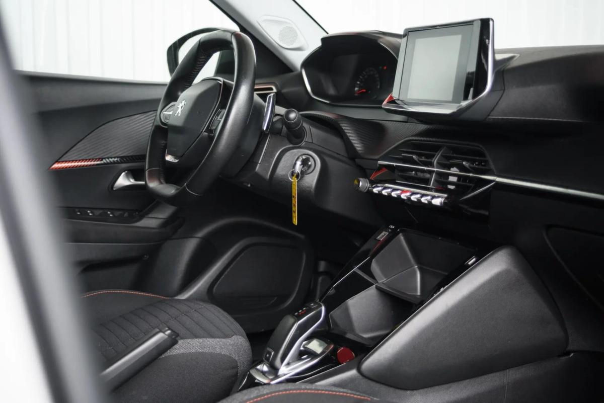 peugeot-2008-2021-gasolina-1199cc