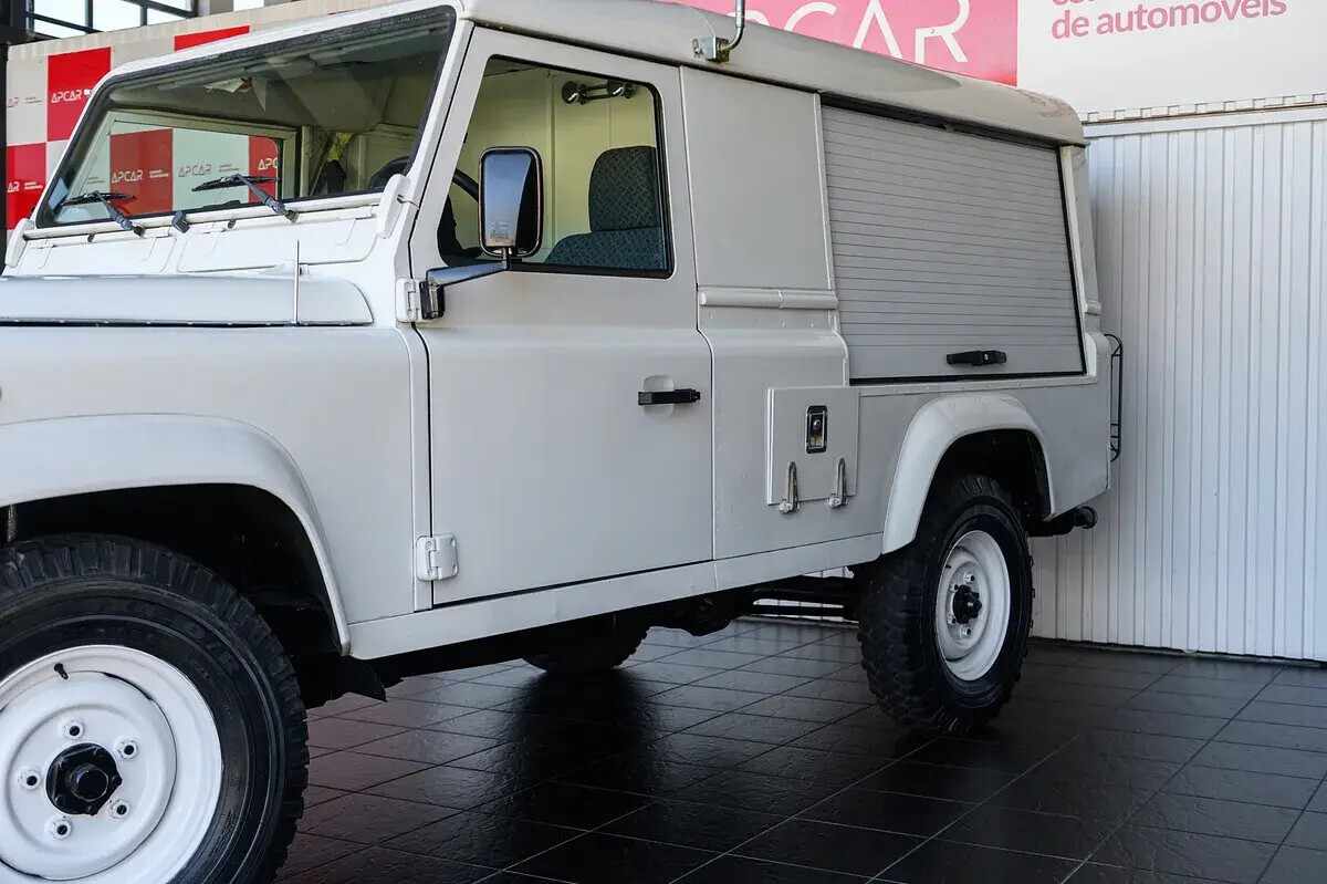 land-rover-defender-2007-diesel-2495cc