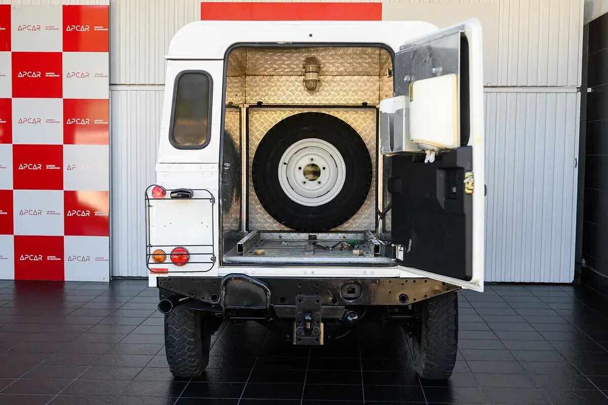 land-rover-defender-2007-diesel-2495cc